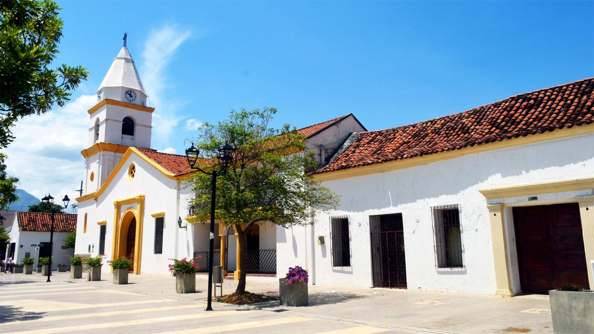 city tour en valledupar con foto de la iglesia de la inmaculada concepcion